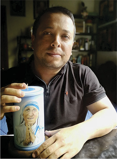Vela Decorativa pintada al &Oacute;leo: Madre Teresa de Calcuta 1 / decorative handmade candle painted in oil: Mother Teresa of Calcutta 1