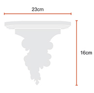 foto con las dimensiones un ACCESORIO DECORATIVO para vela elaborado a mano - ILUMINARTE &reg;: Repisa Tallada en Madera 2: ALTO: 16cm - ANCHO: 23cm / photograph with the dimensions of a handmade decorative accessorie for candle - carved wooden wall shelf 2: height: 16cm - width: 23cm